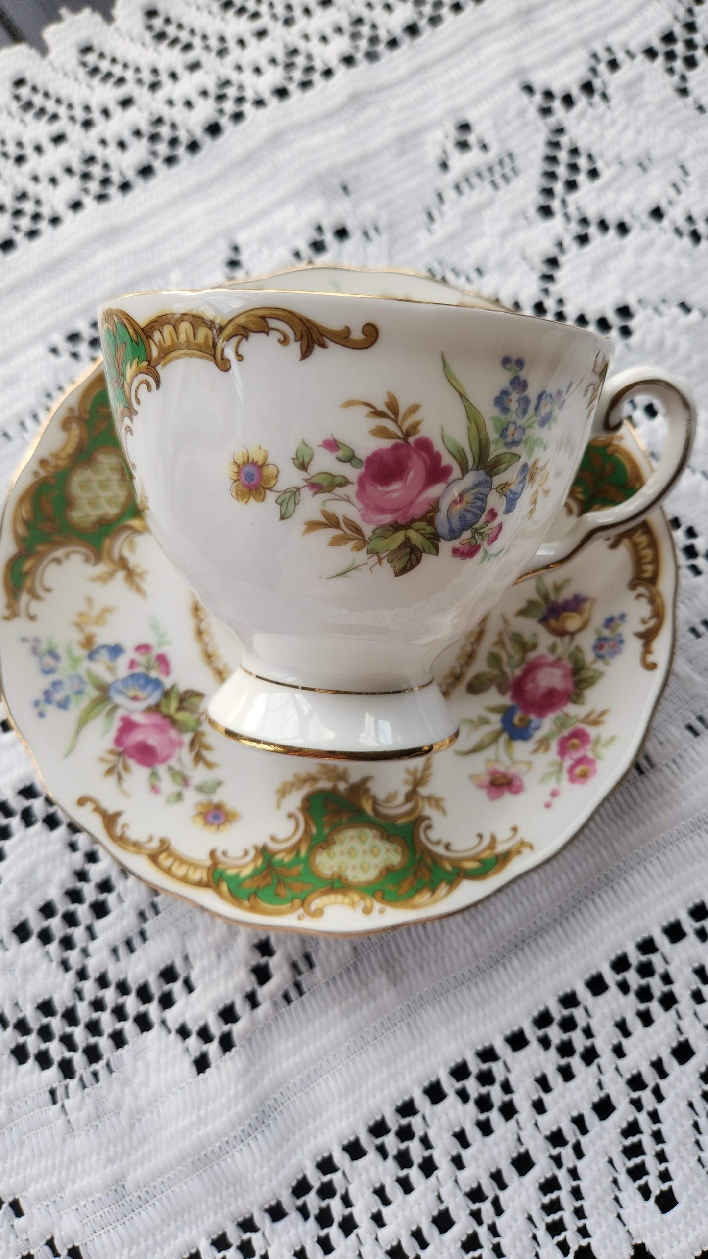 Footed Cup & Saucer Set Windsor Green by TUSCAN – ROYAL TUSCAN
