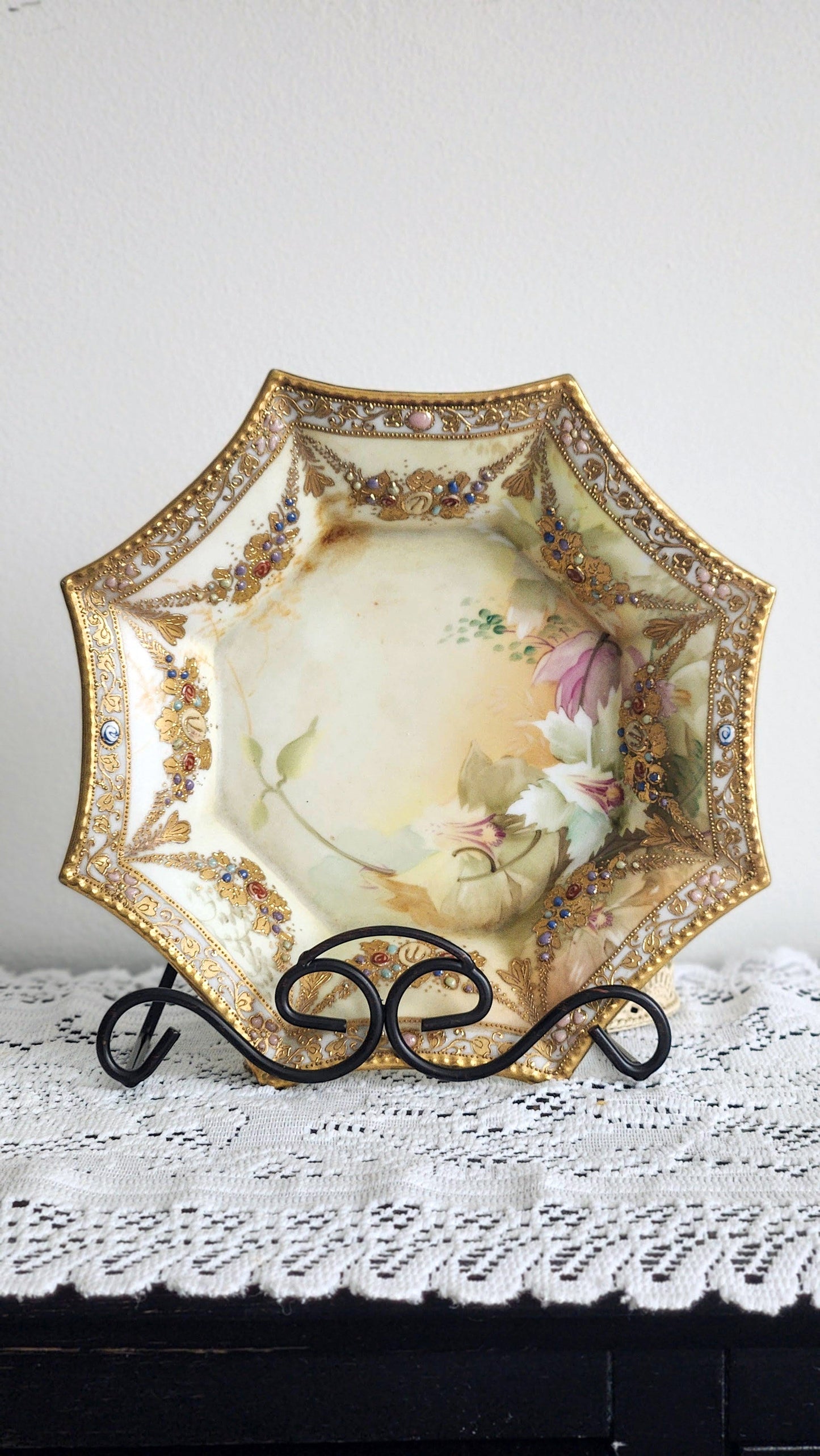Hand-Painted Nippon Heavy Gold Gilt Moriage Jeweling Nut/Bon Bon Dish