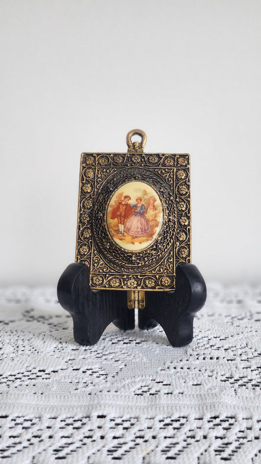24K Small Gold Plated Cameo Hanging